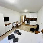 тутхон Apartament *