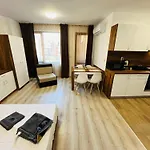 тутхон Apartament *