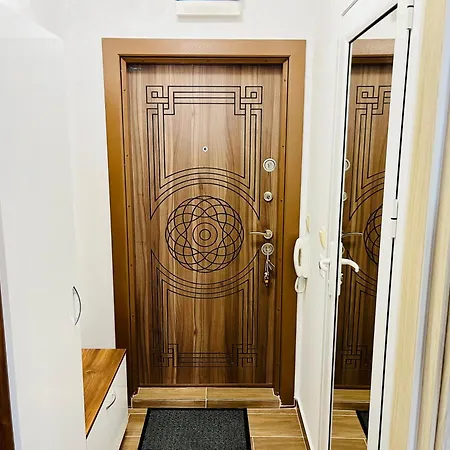 тутхон Apartmán