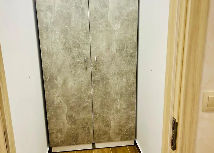 Apartment тутхон